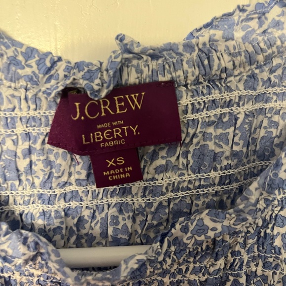 Liberty Art Fabrics for J. Crew D’Anjo Blue White Floral Women's Ruche Puff Top - Picture 3 of 5